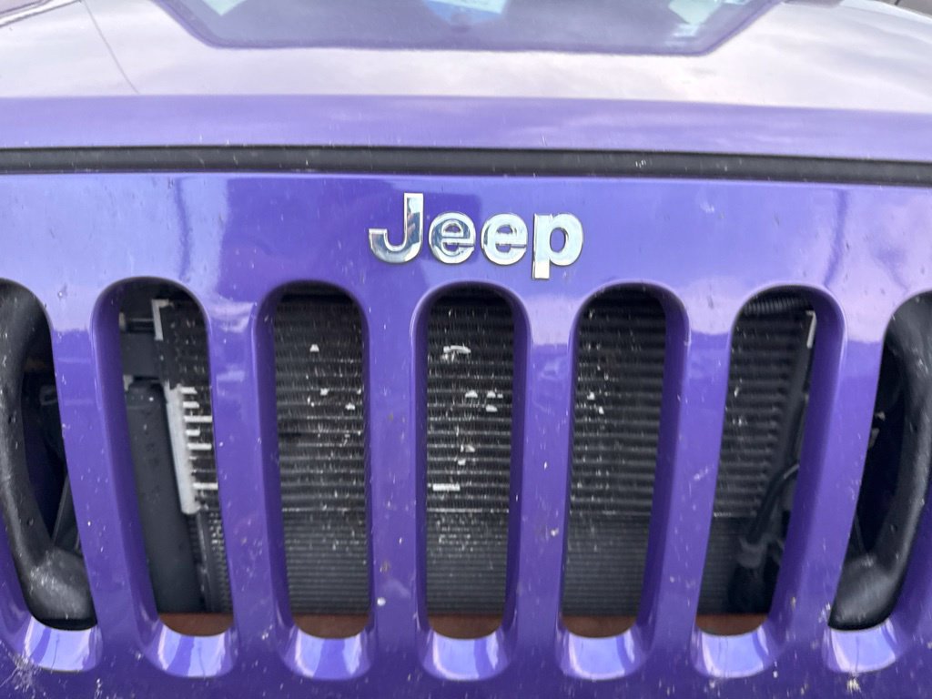 Used 2017 Jeep Wrangler Unlimited Sport w/ Connectivity Group AWD/4WD image 7
