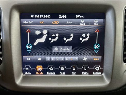 Used 2021 Jeep Compass Latitude AWD/4WD image 18