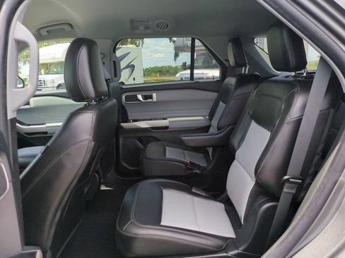 Certified 2023 Ford Explorer XLT w/ Equipment Group 202A RWD image 17