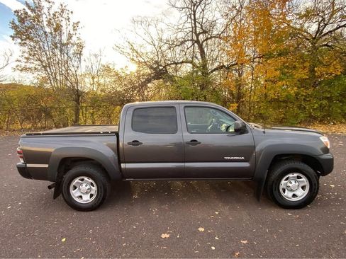 Used 2015 Toyota Tacoma 4x4 Double Cab image 7