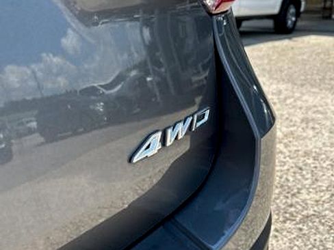 Used 2023 Ford Explorer XLT w/ Equipment Group 202A image 9