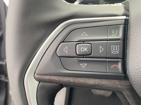 New 2025 Jeep Grand Cherokee Limited image 18