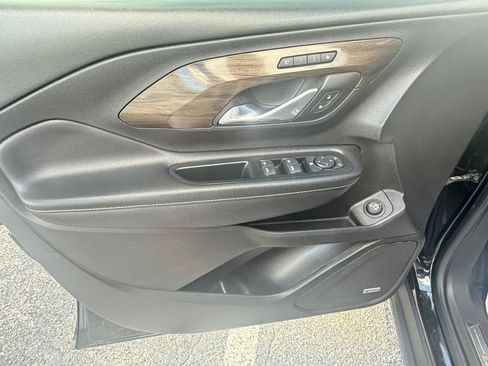 Used 2019 GMC Terrain Denali w/ Advanced Safety Package FWD image 18