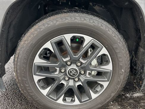 Used 2024 Toyota Sequoia Limited image 9