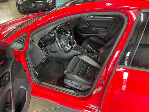 Used 2017 Volkswagen GTI Autobahn FWD image 31