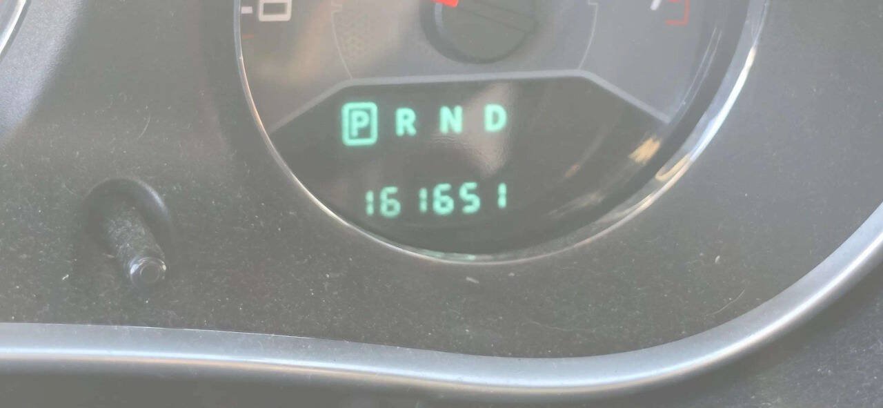 Used 2011 Dodge Avenger Heat FWD image 10