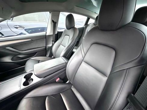 Used 2021 Tesla Model 3 Standard Range Plus image 18