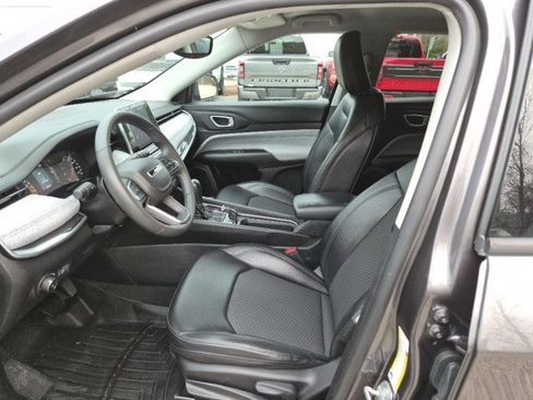 Used 2022 Jeep Compass Latitude image 16