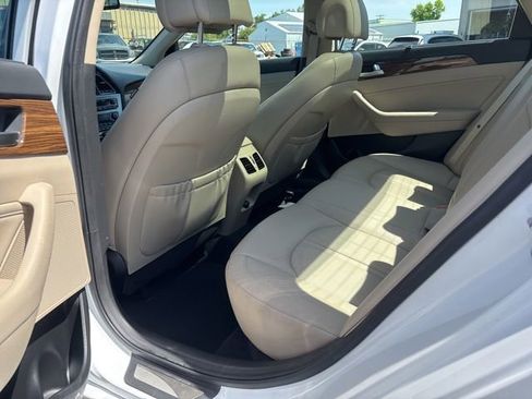 Used 2017 Hyundai Sonata Limited w/ Ultimate Package 02 FWD image 16