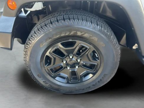 Used 2015 Jeep Wrangler Sport AWD/4WD image 25