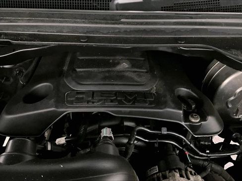 Used 2019 RAM 1500 Laramie image 29