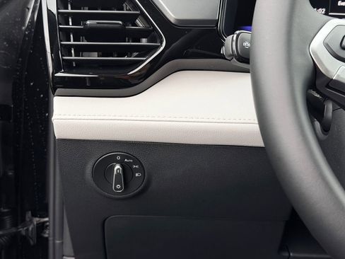 New 2026 Volkswagen Taos S FWD image 19