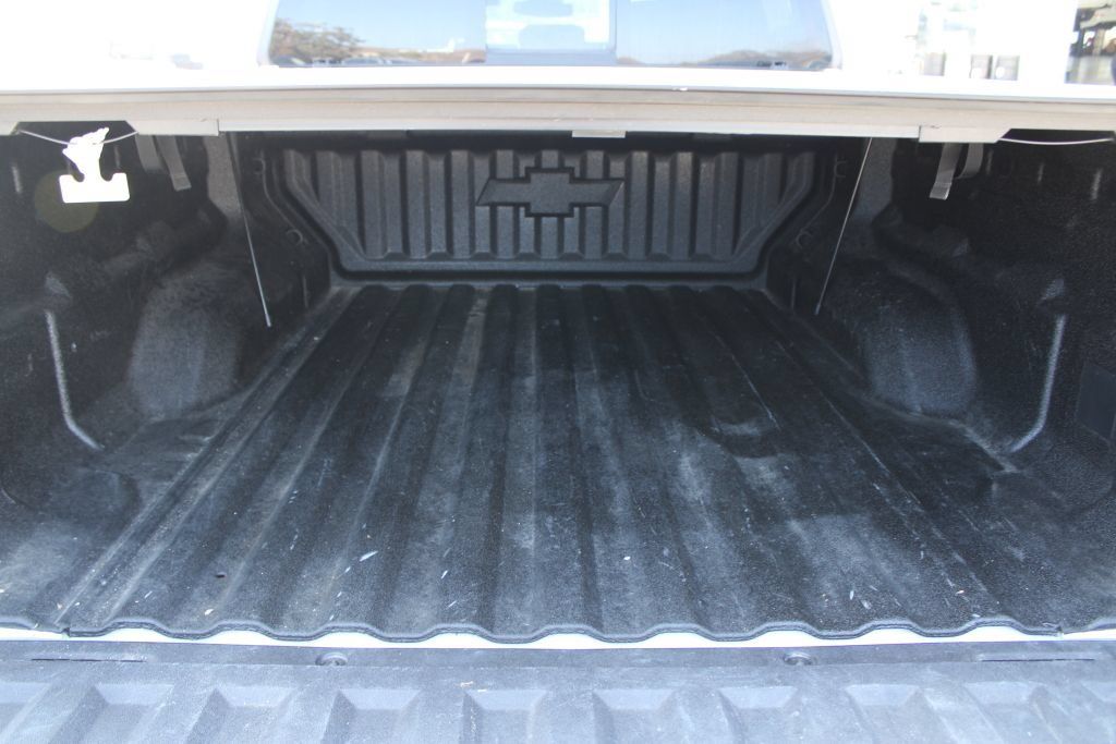 Used 2024 Chevrolet Colorado Trail Boss w/ LPO, Dark Essentials Package AWD/4WD image 9