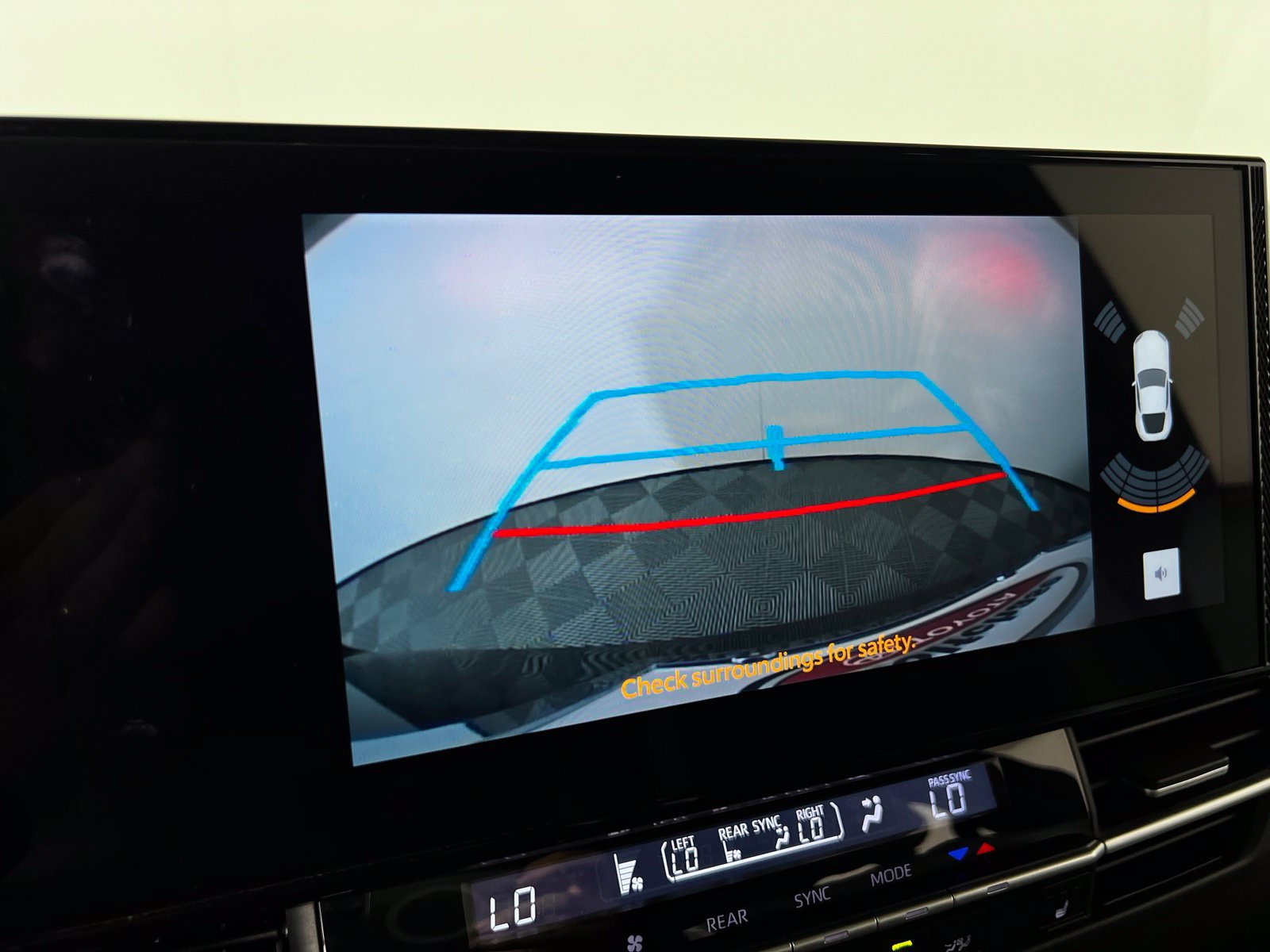 Certified 2025 Toyota Sienna XLE FWD image 19