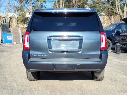 Used 2019 GMC Yukon XL SLT w/ Graphite Performance Edition image 4