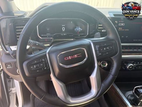 Used 2024 GMC Sierra 1500 Elevation w/ Elevation Premium Package AWD/4WD image 13
