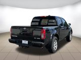 Used 2021 Nissan Frontier SV image 3