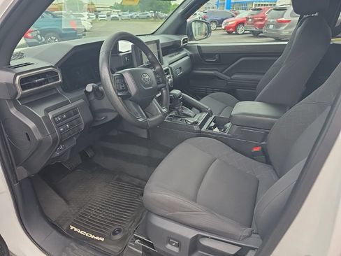 Used 2024 Toyota Tacoma SR AWD/4WD image 9