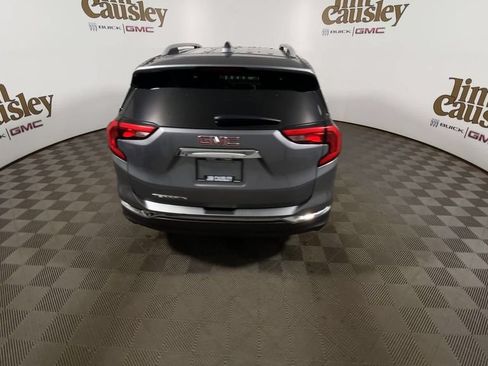 Used 2020 GMC Terrain SLT w/ LPO, Floor Liner Package FWD image 7