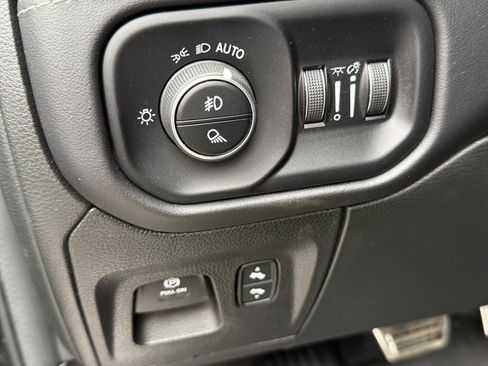 Used 2022 RAM 1500 TRX AWD/4WD image 21