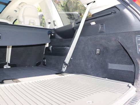 Used 2019 Volvo XC90 T8 Inscription w/ Advanced Package image 6