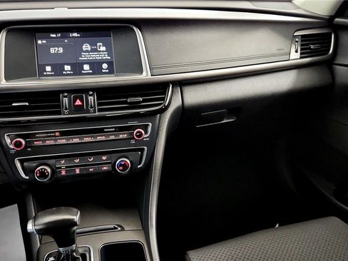 Used 2018 Kia Optima S image 29