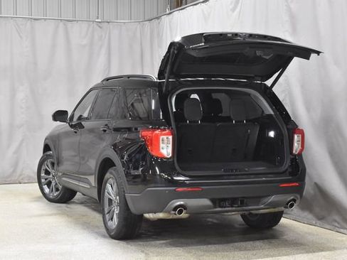 Used 2022 Ford Explorer XLT w/ Equipment Group 202A image 34