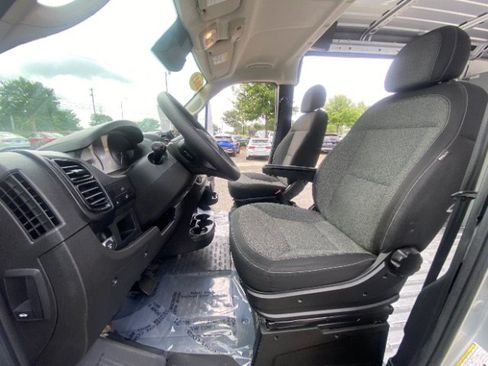 Used 2023 RAM ProMaster 2500 w/ Driver Convenience Group FWD image 22