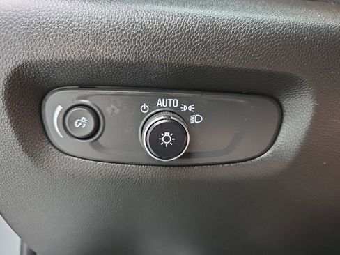Used 2023 Chevrolet Traverse LT AWD/4WD image 20