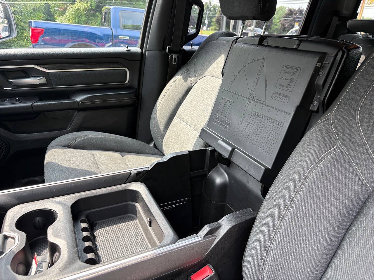 Used 2019 RAM 1500 Big Horn AWD/4WD image 14