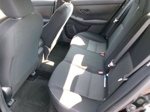 Used 2025 Nissan Sentra SV FWD image 9