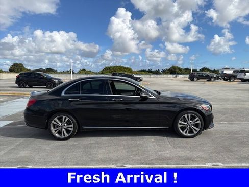 Used 2019 Mercedes-Benz C 300 C 300 image 21