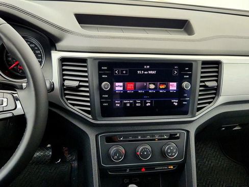 Used 2018 Volkswagen Atlas SE FWD image 17