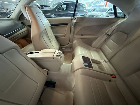 Used 2010 Mercedes-Benz E 550 Coupe image 25