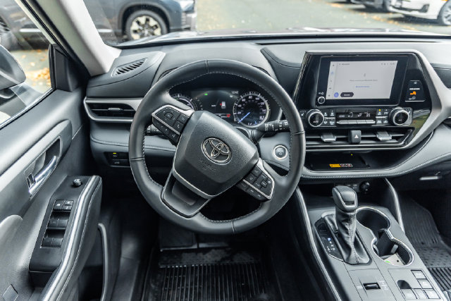 Used 2026 Toyota Highlander XLE AWD/4WD image 27