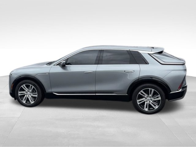 Used 2024 Cadillac Lyriq Tech AWD/4WD image 7