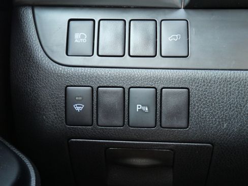 Certified 2017 Toyota Highlander Limited AWD/4WD image 17