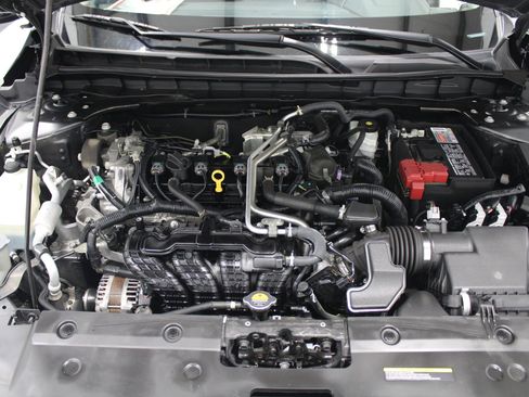 Used 2022 Nissan Altima 2.5 SV w/ SV Premium Package FWD image 8