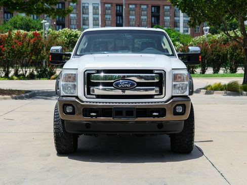 Used 2015 Ford F250 King Ranch w/ FX4 Off-Road Package AWD/4WD image 4