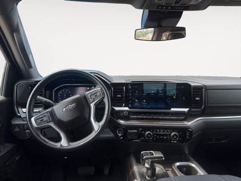 Used 2023 Chevrolet Silverado 1500 RST AWD/4WD image 10