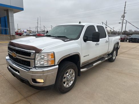 Used 2014 Chevrolet Silverado 2500 LT w/ Interior Plus Package image 23