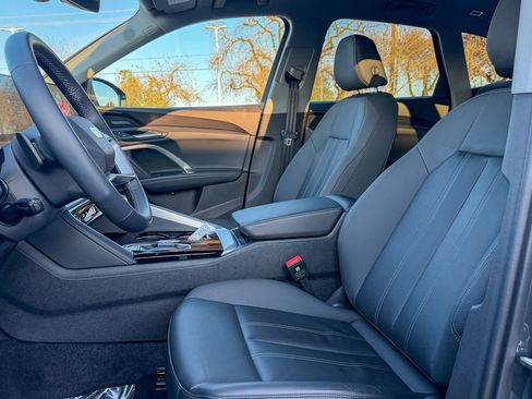 Used 2025 Audi Q5 Premium Plus w/ Premium Plus image 12