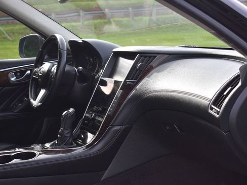 Used 2019 INFINITI Q50 Luxe AWD/4WD image 17