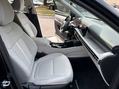 Used 2025 Hyundai Tucson SEL AWD/4WD image 17