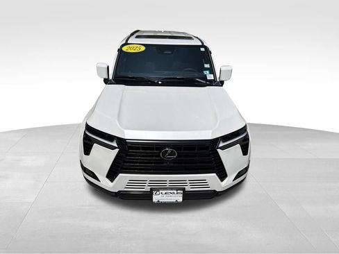 Used 2025 Lexus GX 550 w/ Cold Area Package AWD/4WD image 2