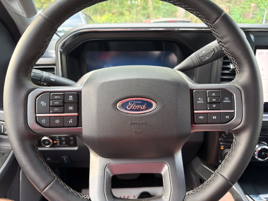 Used 2025 Ford F250 Lariat w/ Lariat Ultimate Package AWD/4WD image 29