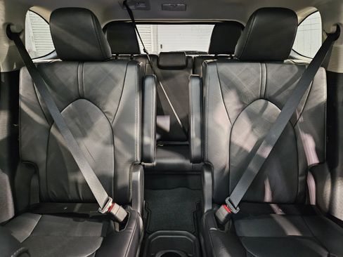 New 2026 Toyota Highlander Platinum AWD/4WD image 10
