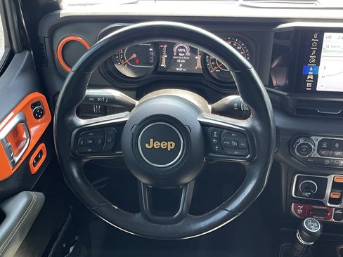 Used 2024 Jeep Gladiator Mojave AWD/4WD image 19