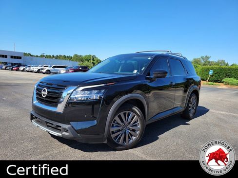 Used 2024 Nissan Pathfinder SL w/ SL Premium Package FWD image 1