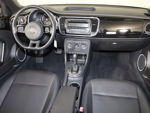 Used 2014 Volkswagen Beetle 1.8T image 10